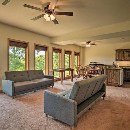 Spacious Log Cabin With Fire Pit And Game Room! Юрека Спрингс Екстериор снимка