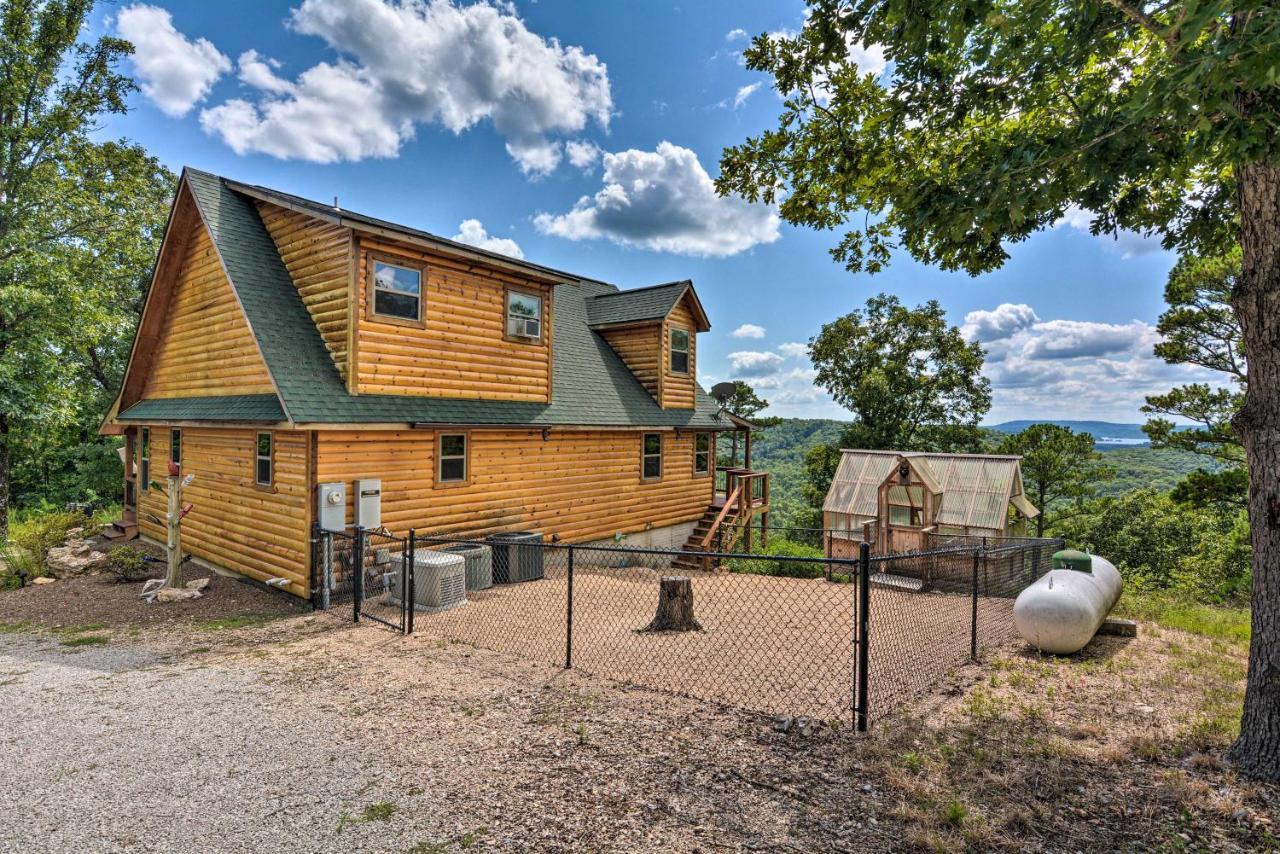 Spacious Log Cabin With Fire Pit And Game Room! Юрека Спрингс Екстериор снимка