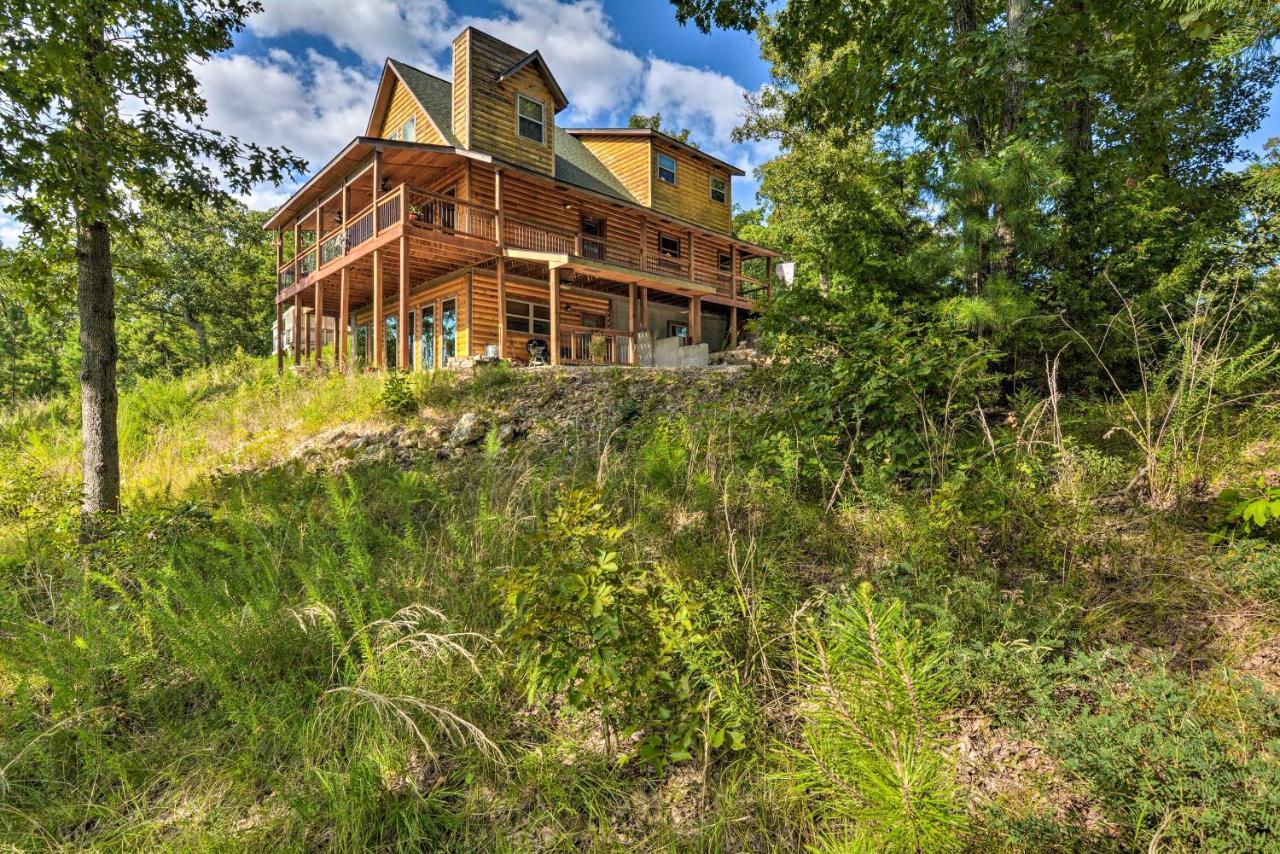 Spacious Log Cabin With Fire Pit And Game Room! Юрека Спрингс Екстериор снимка